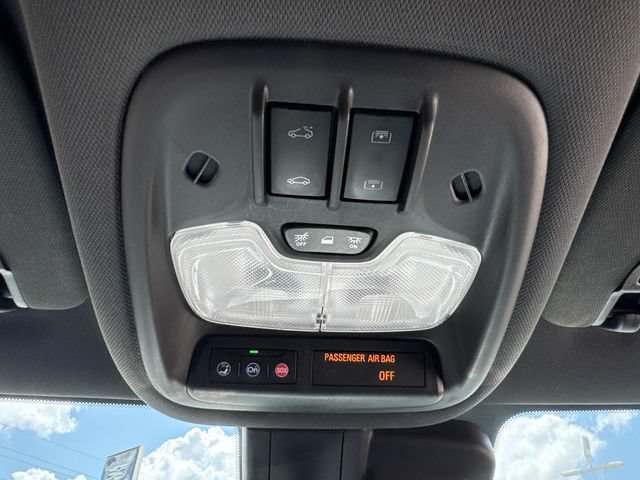 Used 2023 Chevrolet TrailBlazer RS w/ Sun and Liftgate Package FWD image 22