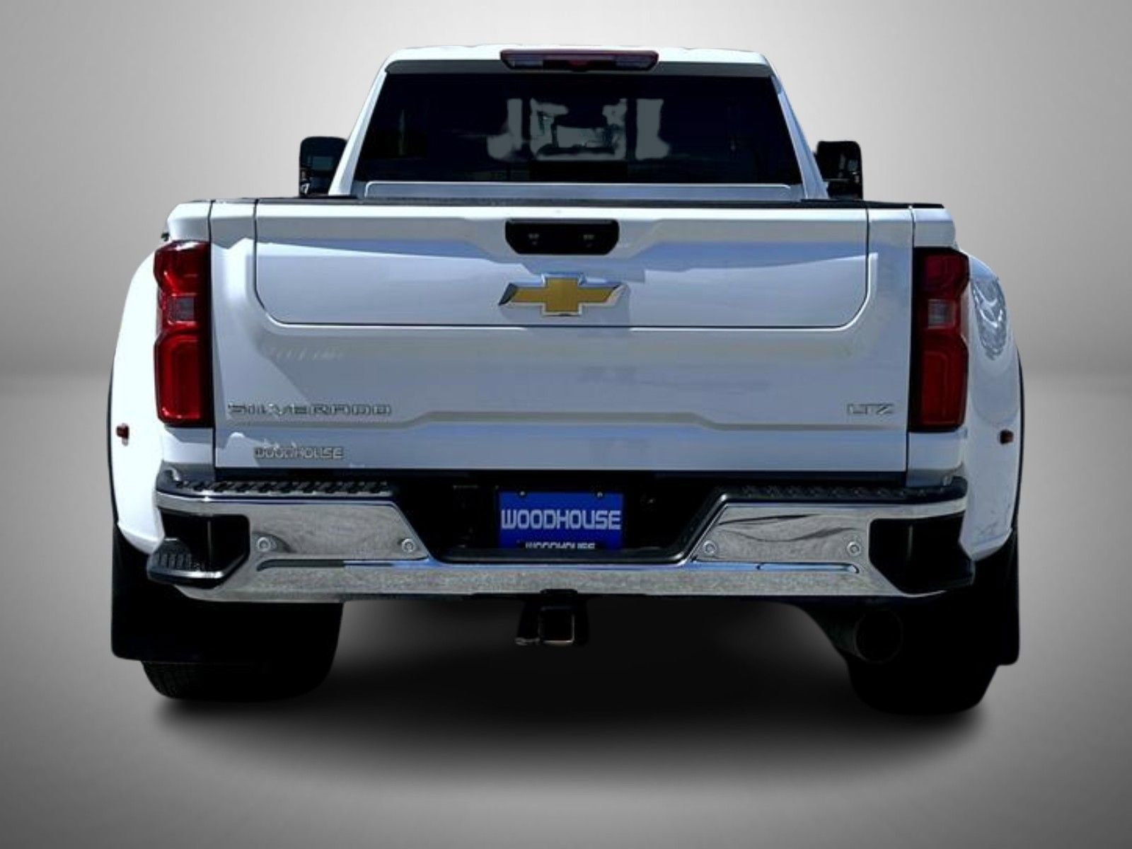 Used 2024 Chevrolet Silverado 3500 LTZ w/ LTZ Plus Package AWD/4WD image 6