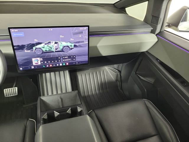 Used 2024 Tesla Cybertruck AWD Crew Cab image 18