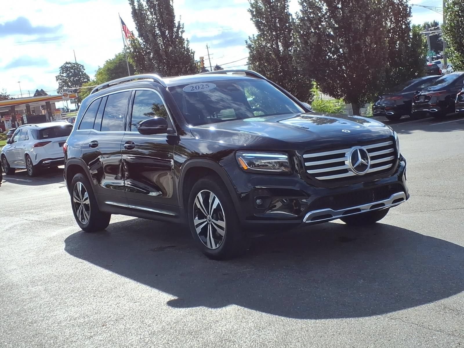 Certified 2025 Mercedes-Benz GLB 250 4MATIC image 8