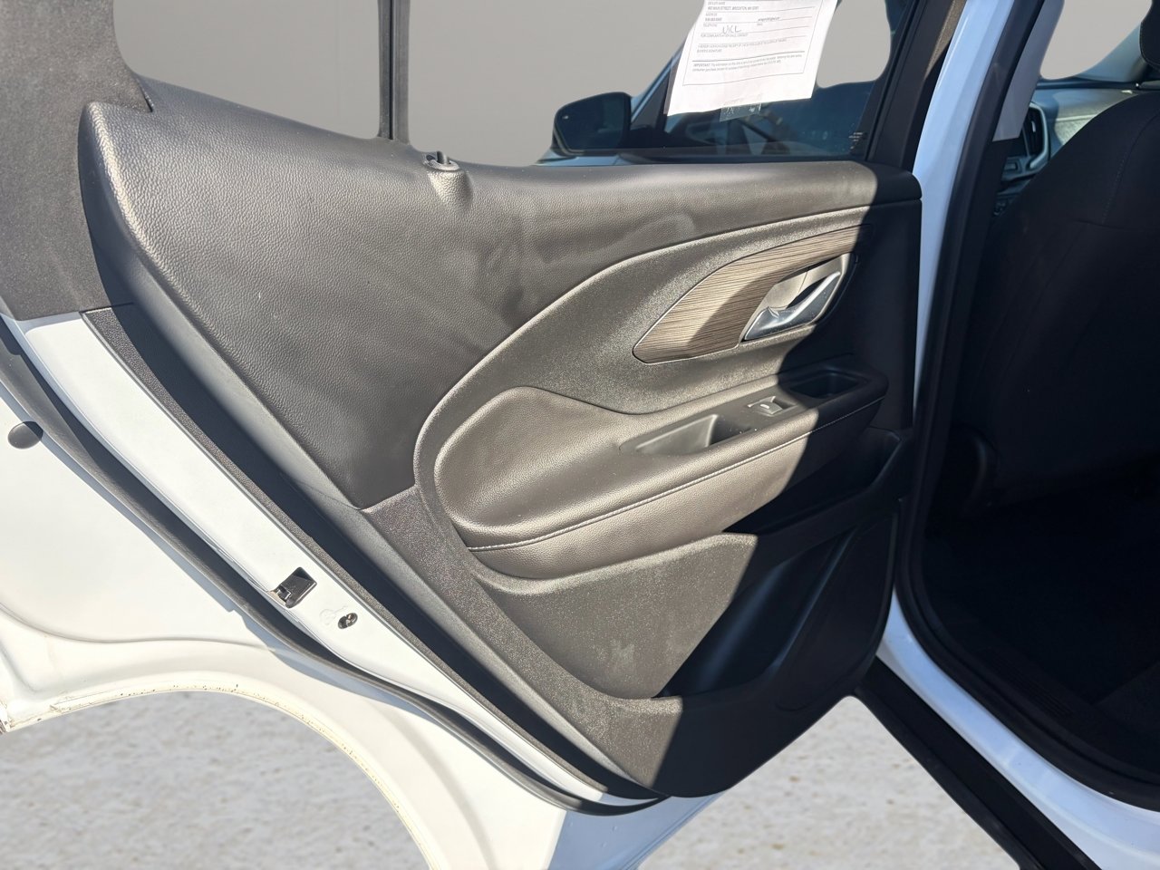 Used 2022 GMC Terrain SLE w/ Driver Convenience Package image 10