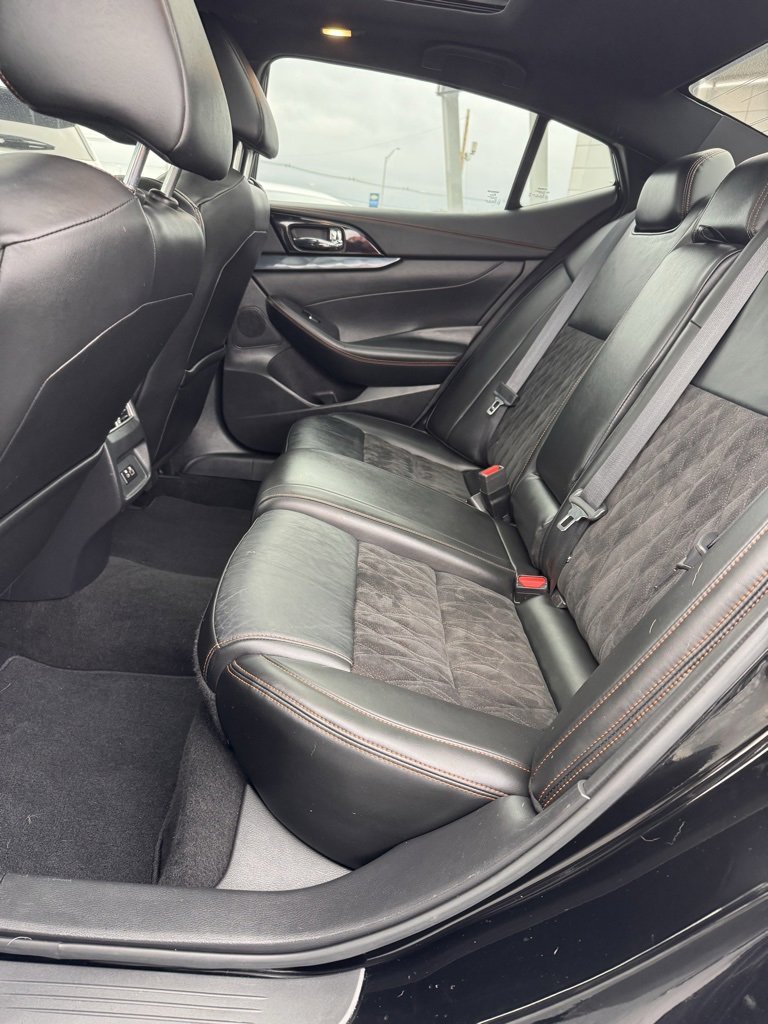 Used 2021 Nissan Maxima SR w/ Sport Mat Group image 11