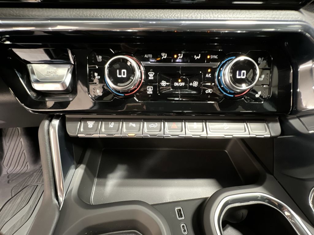 New 2026 GMC Sierra 3500 Denali w/ Denali Reserve Package image 11