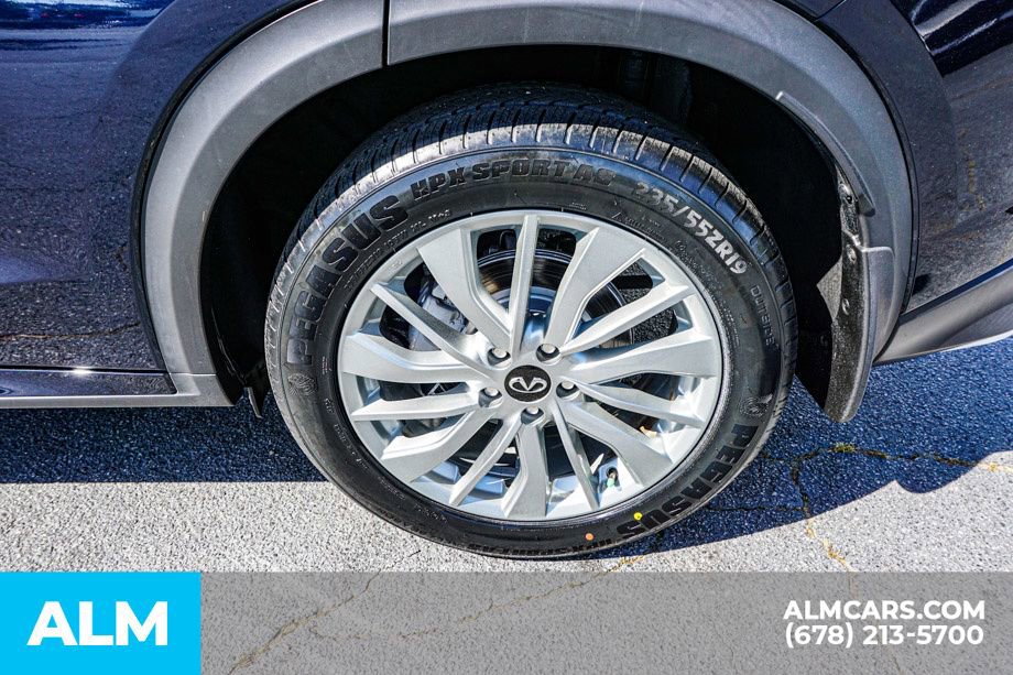 Used 2023 INFINITI QX50 Luxe FWD image 17