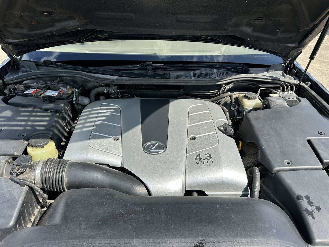 Used 2005 Lexus LS 430 RWD image 16