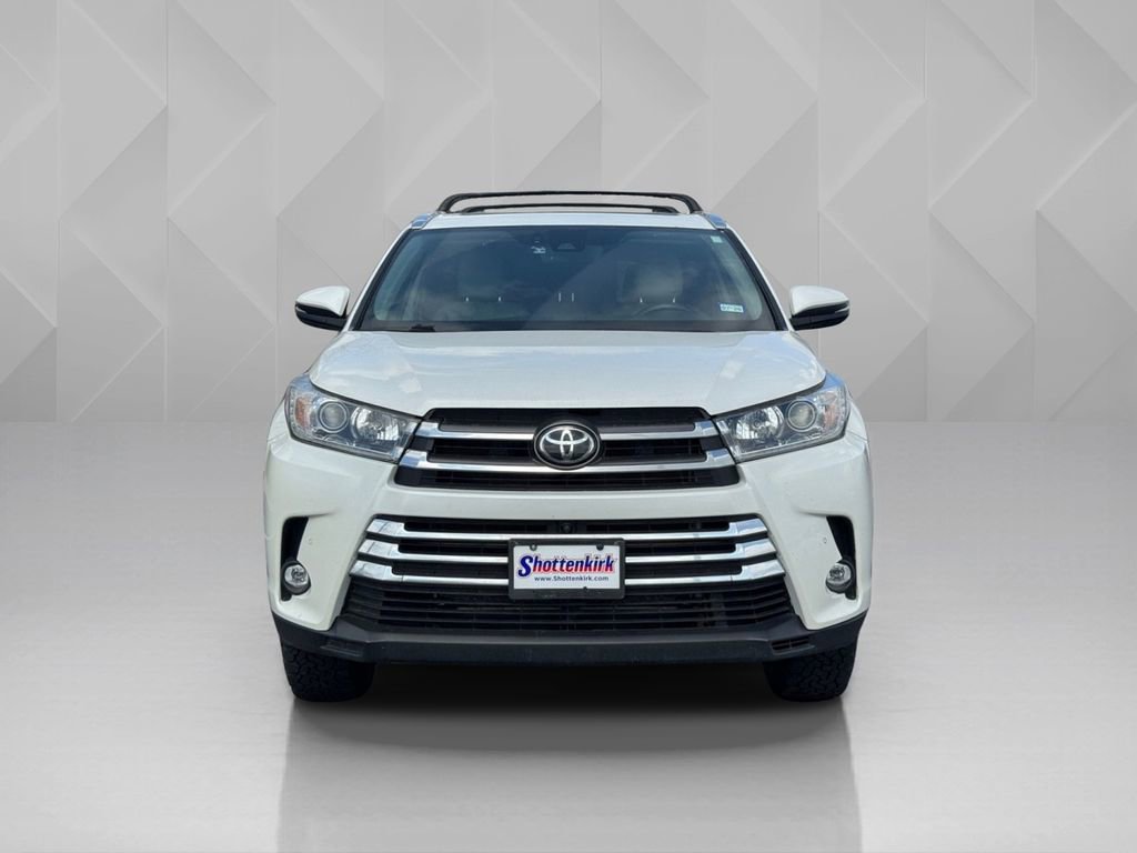 Used 2019 Toyota Highlander Limited Platinum image 2