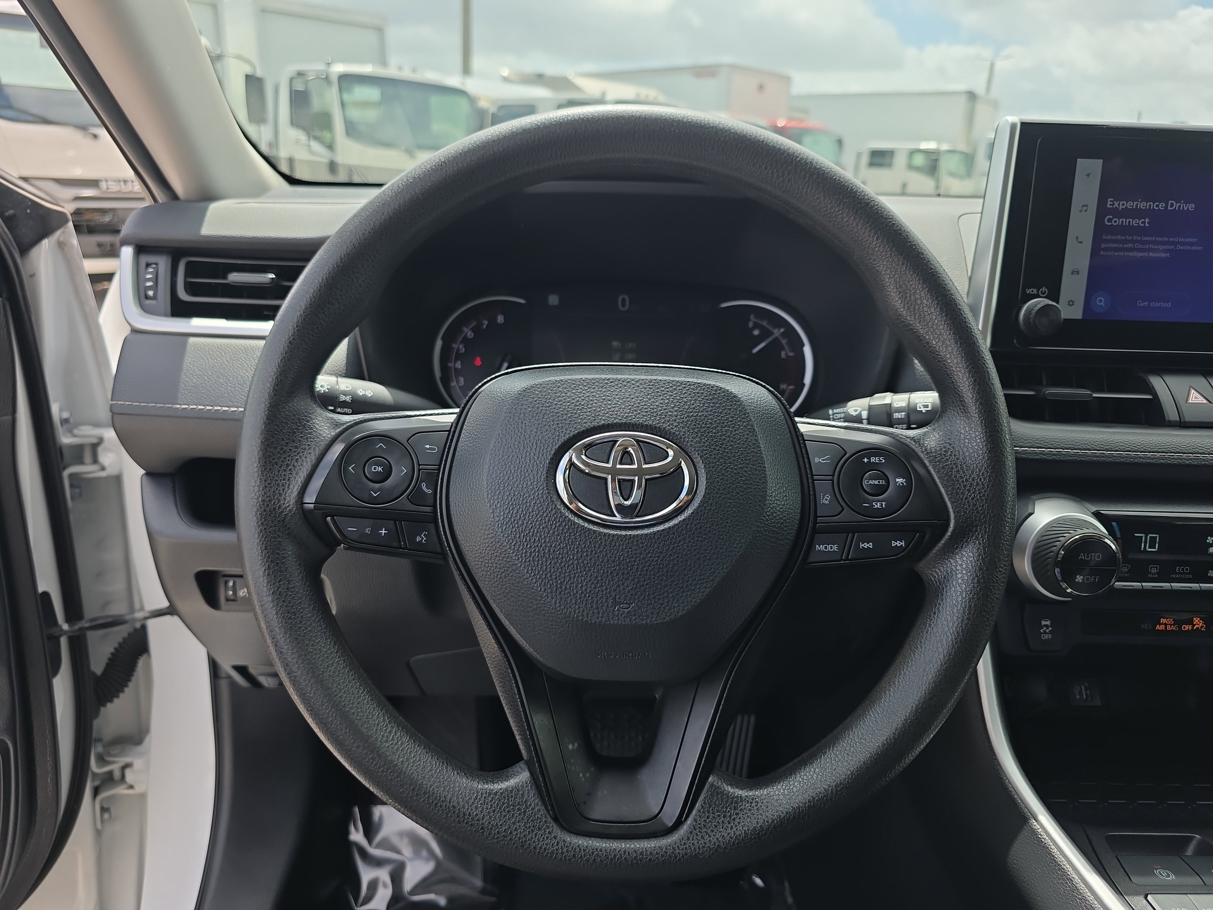 Used 2024 Toyota RAV4 XLE image 30