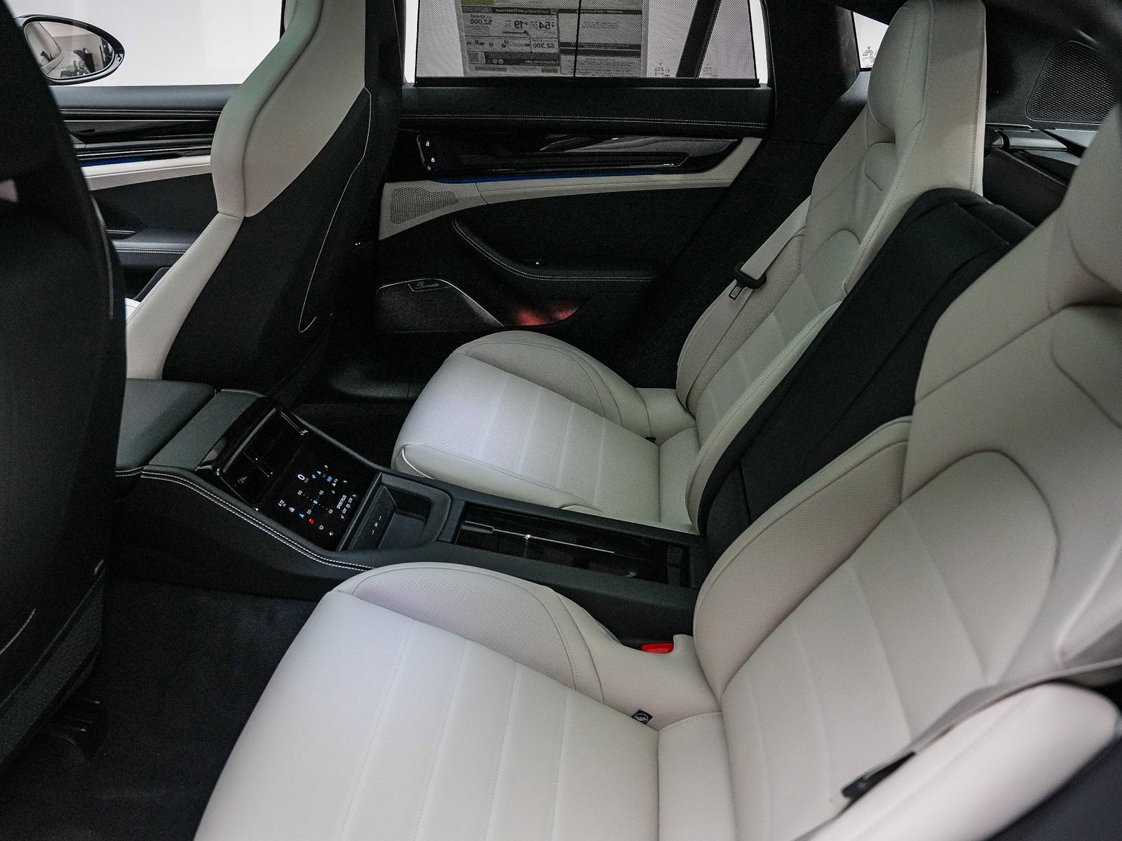 Certified 2025 Porsche Panamera Turbo image 25