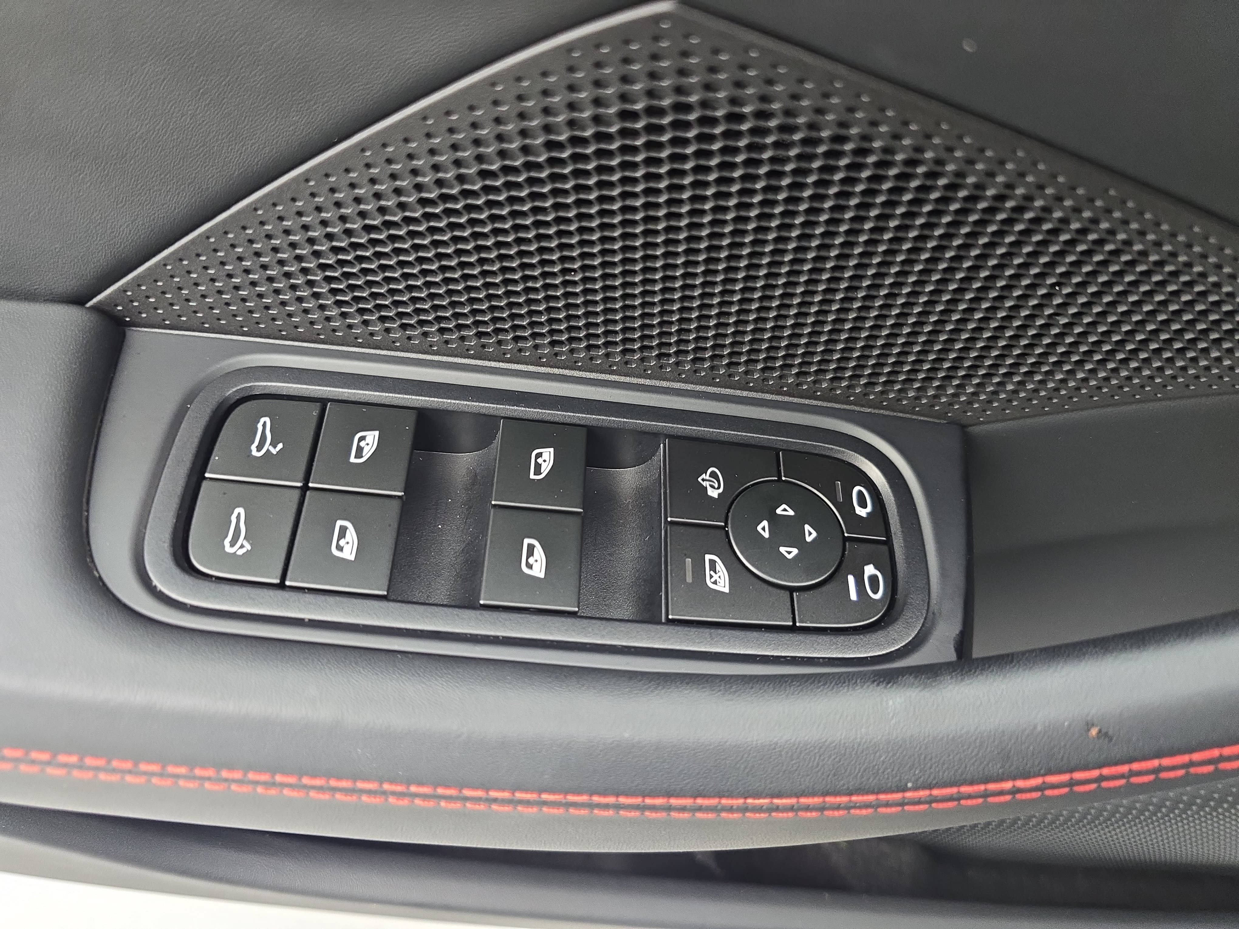 Certified 2025 Porsche Panamera 4 AWD/4WD image 30