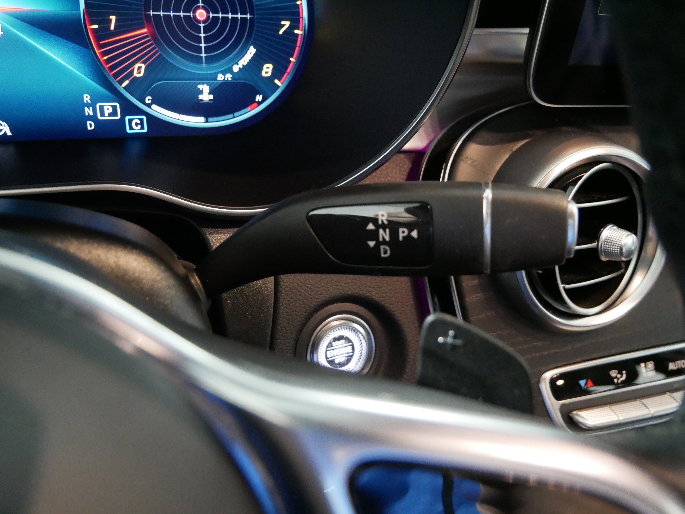 Used 2021 Mercedes-Benz GLC 300 4MATIC image 24