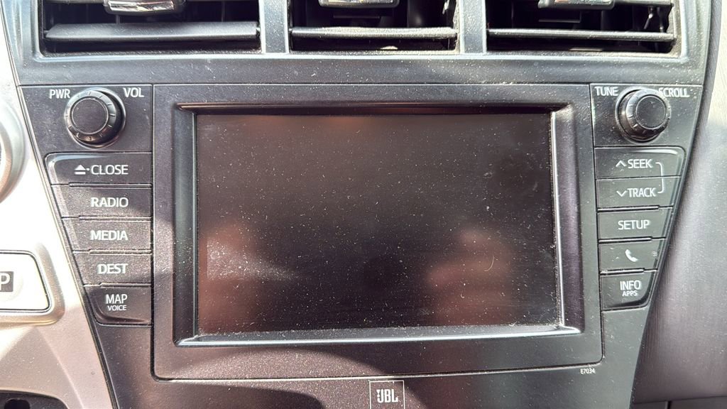 Used 2014 Toyota Prius V Five image 6