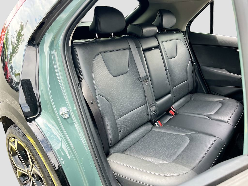 Used 2023 Kia Niro SX Touring FWD image 27