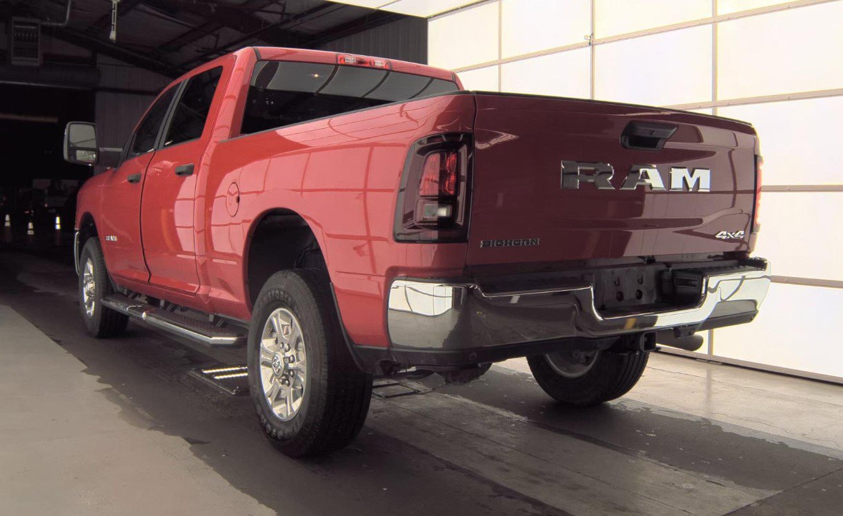 Used 2026 RAM 2500 Big Horn AWD/4WD image 6