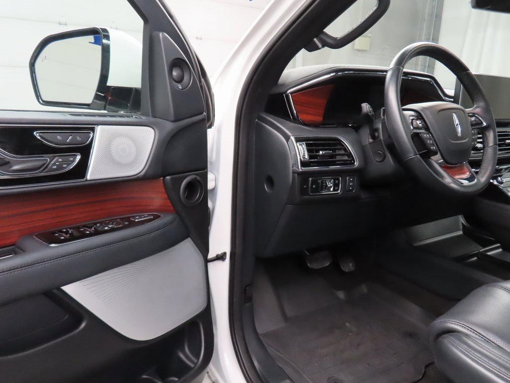 Used 2024 Lincoln Navigator L Reserve w/ Equipment Group 201A image 58