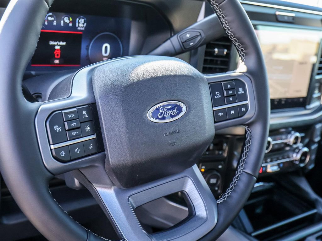 New 2026 Ford F250 Lariat w/ Black Appearance Package image 34