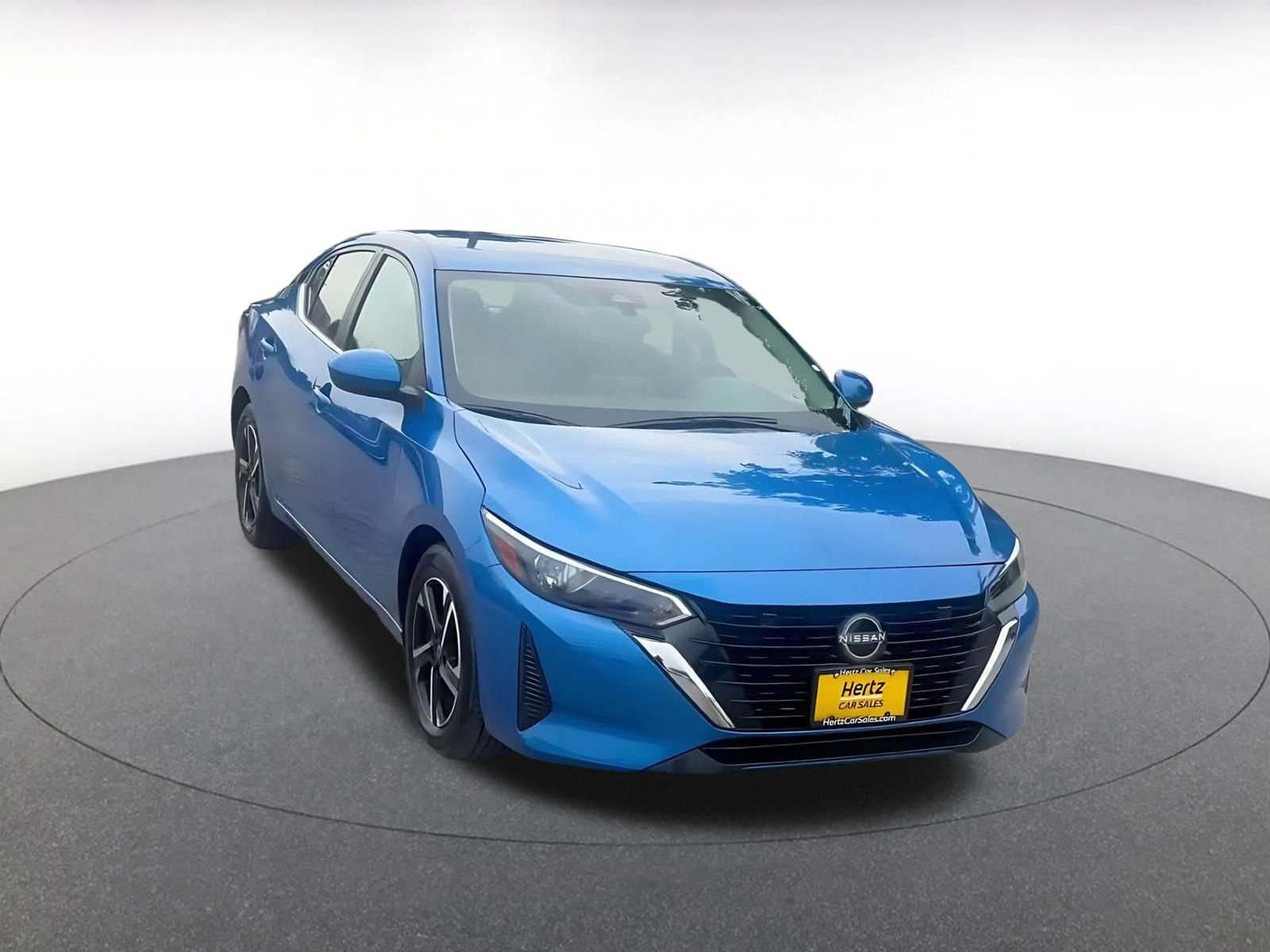 Used 2025 Nissan Sentra SV FWD image 3