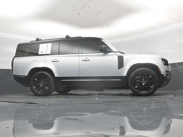 Used 2024 Land Rover Defender 130 X-Dynamic SE AWD/4WD image 52