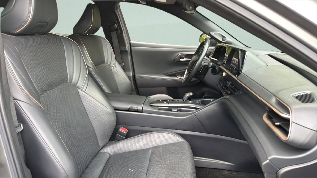 Used 2023 Toyota Crown Platinum AWD/4WD image 27