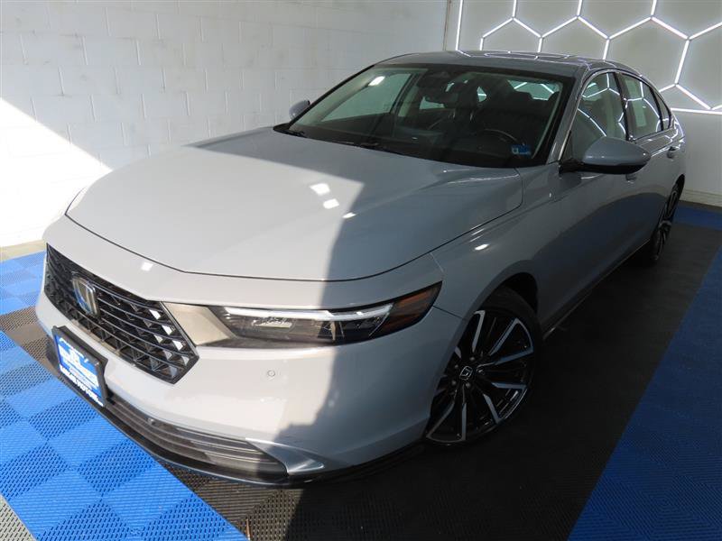 Used 2023 Honda Accord Touring image 4