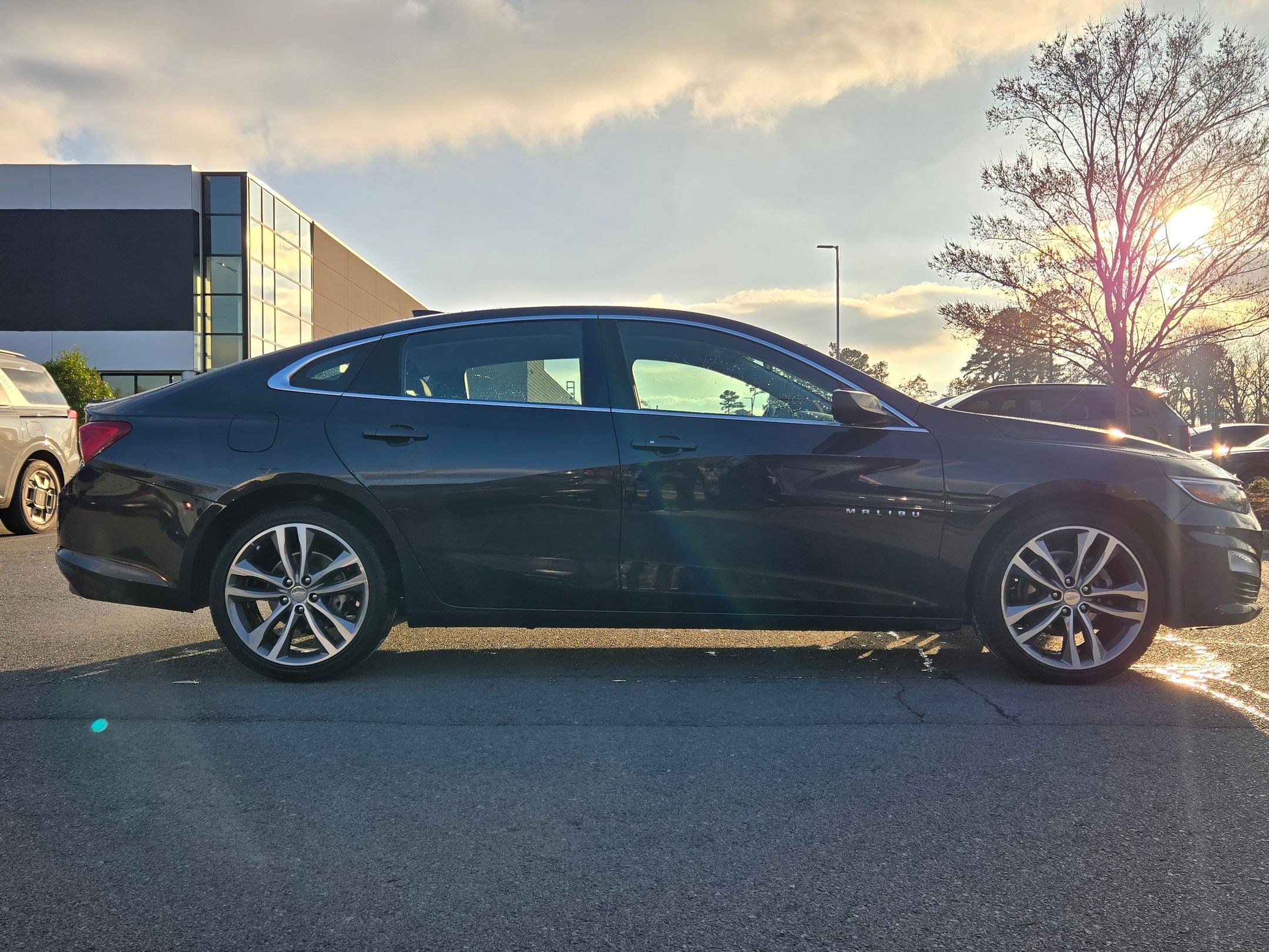 Used 2023 Chevrolet Malibu LT image 8