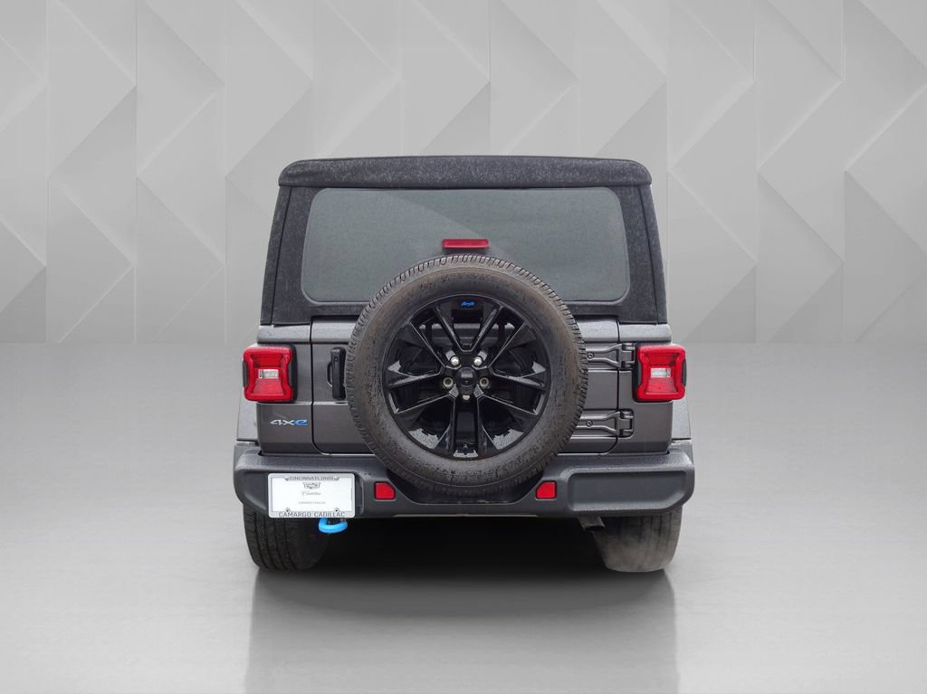 Used 2022 Jeep Wrangler Unlimited Sahara w/ Cold Weather Group AWD/4WD image 4