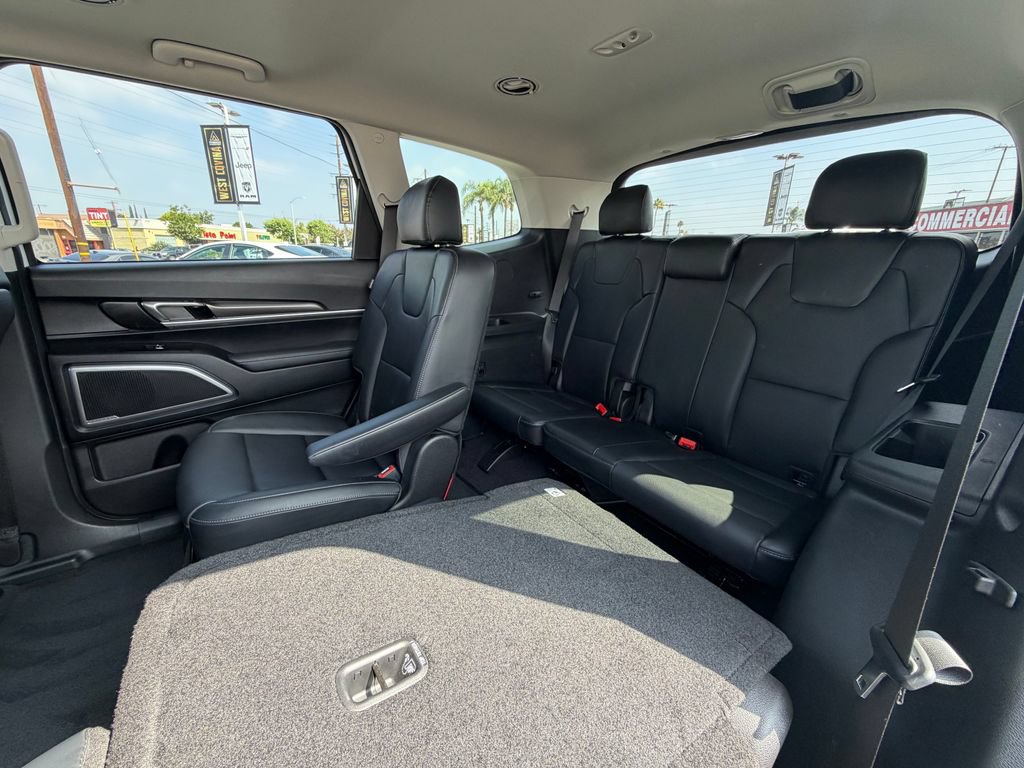 Used 2023 Kia Telluride S w/ S Sunroof Package FWD image 21