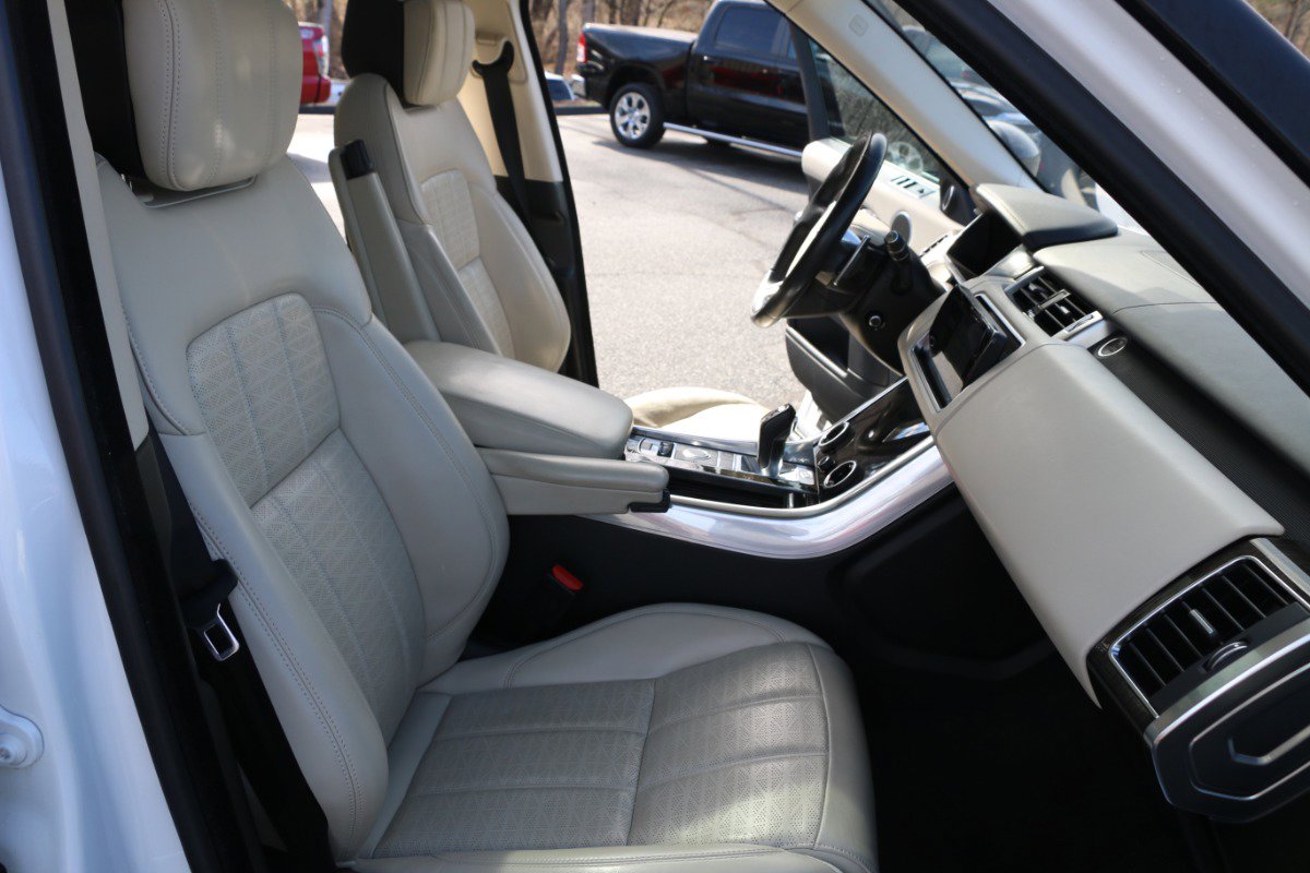 Used 2019 Land Rover Range Rover Sport HSE Dynamic image 31