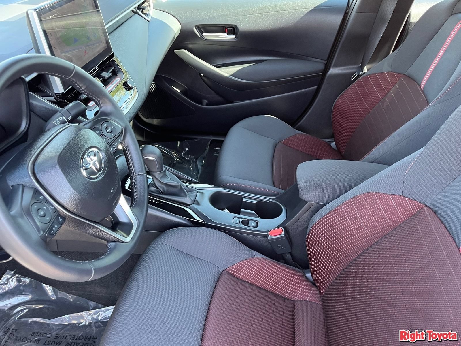 Certified 2026 Toyota Corolla SE w/ SE Package FWD image 21