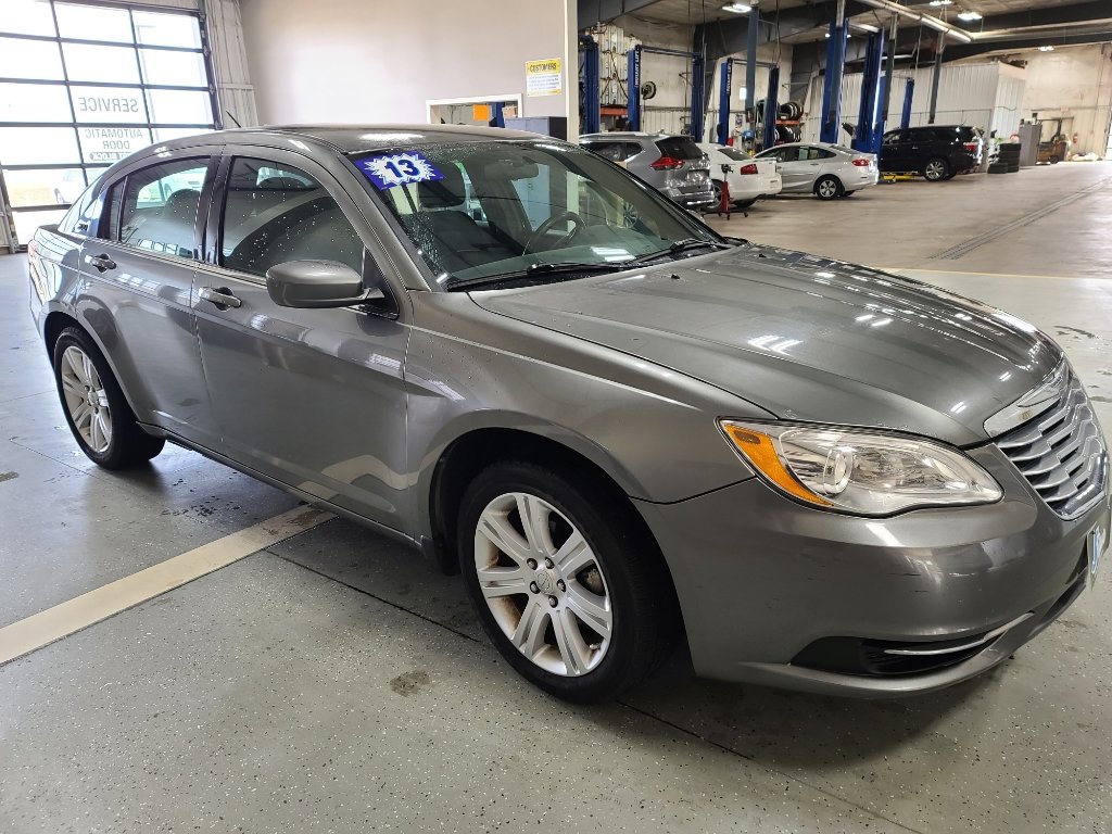 Used 2013 Chrysler 200 Touring image 4