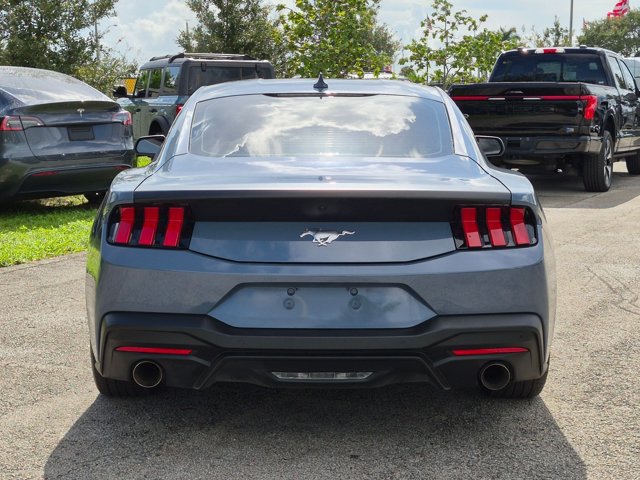 Used 2024 Ford Mustang Coupe RWD image 6