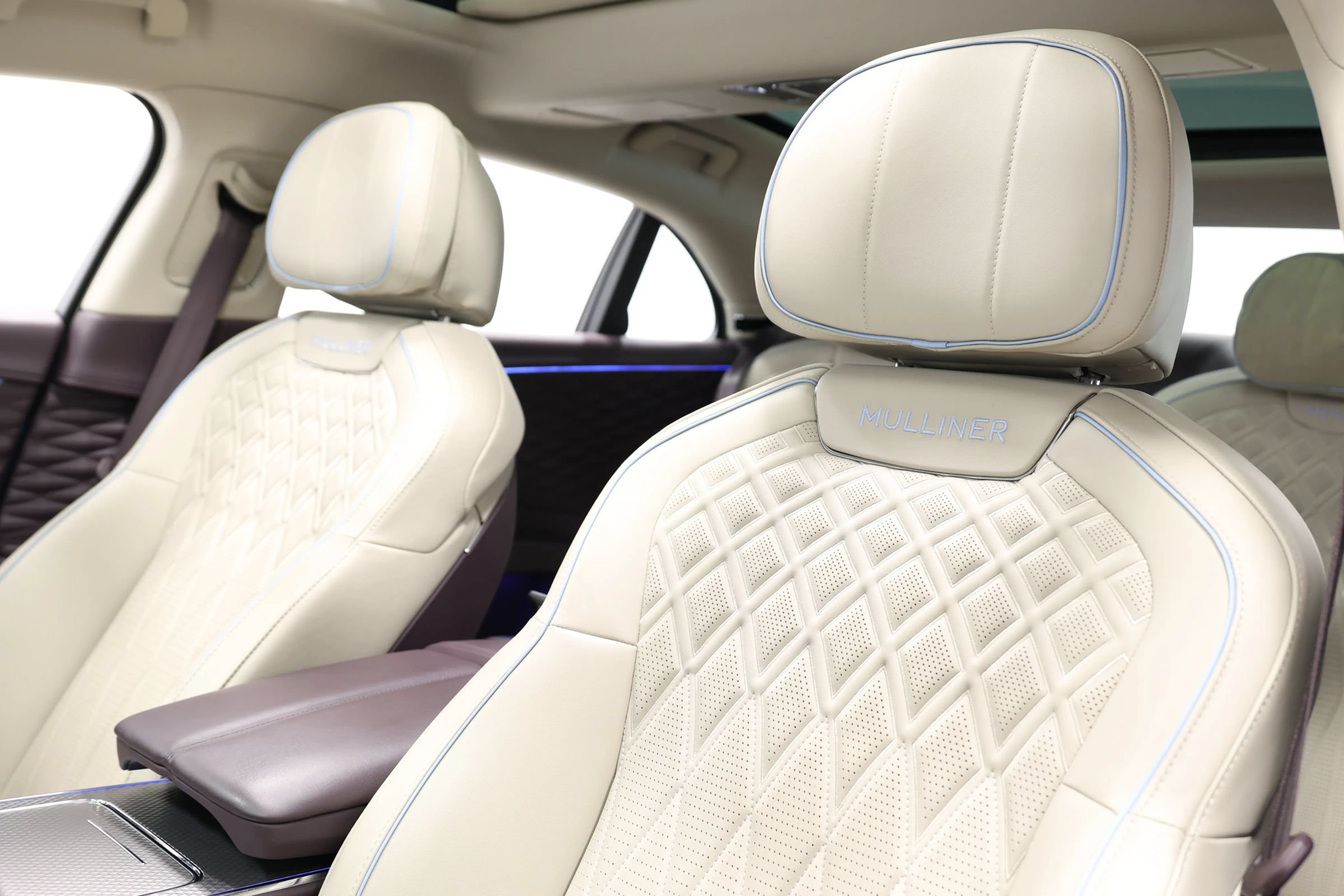 Used 2022 Bentley Flying Spur V8 AWD/4WD image 24