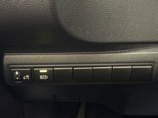 Used 2024 Toyota Corolla SE FWD image 60