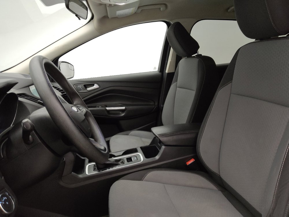 Used 2019 Ford Escape SE image 17