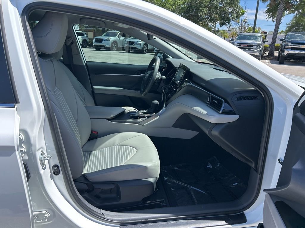 Used 2023 Toyota Camry SE FWD image 41