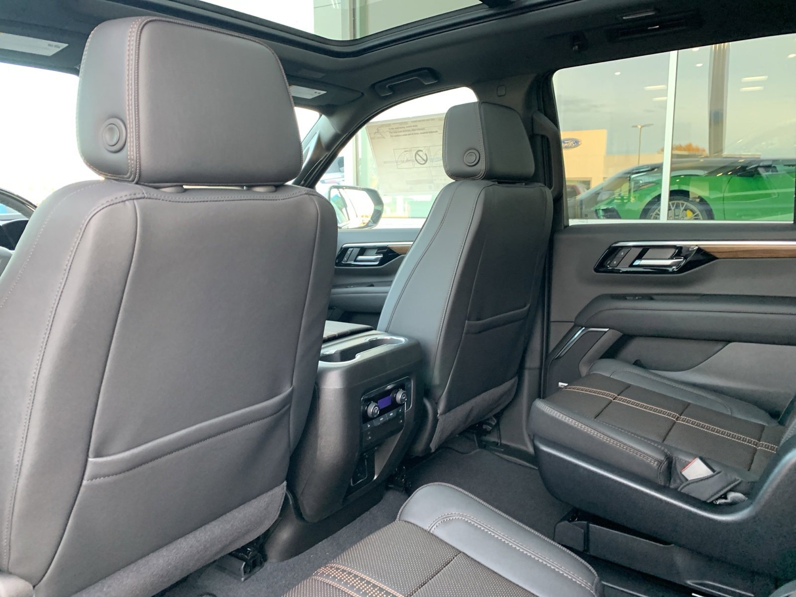 New 2025 Chevrolet Tahoe High Country image 17