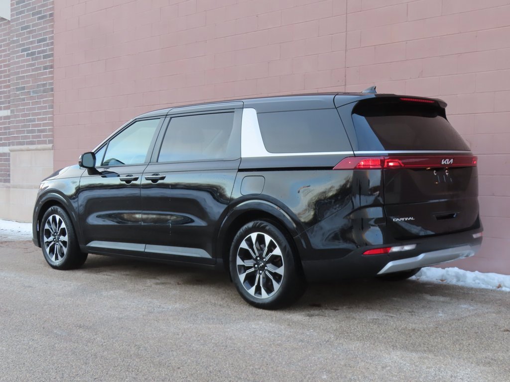 Certified 2024 Kia Carnival EX image 33