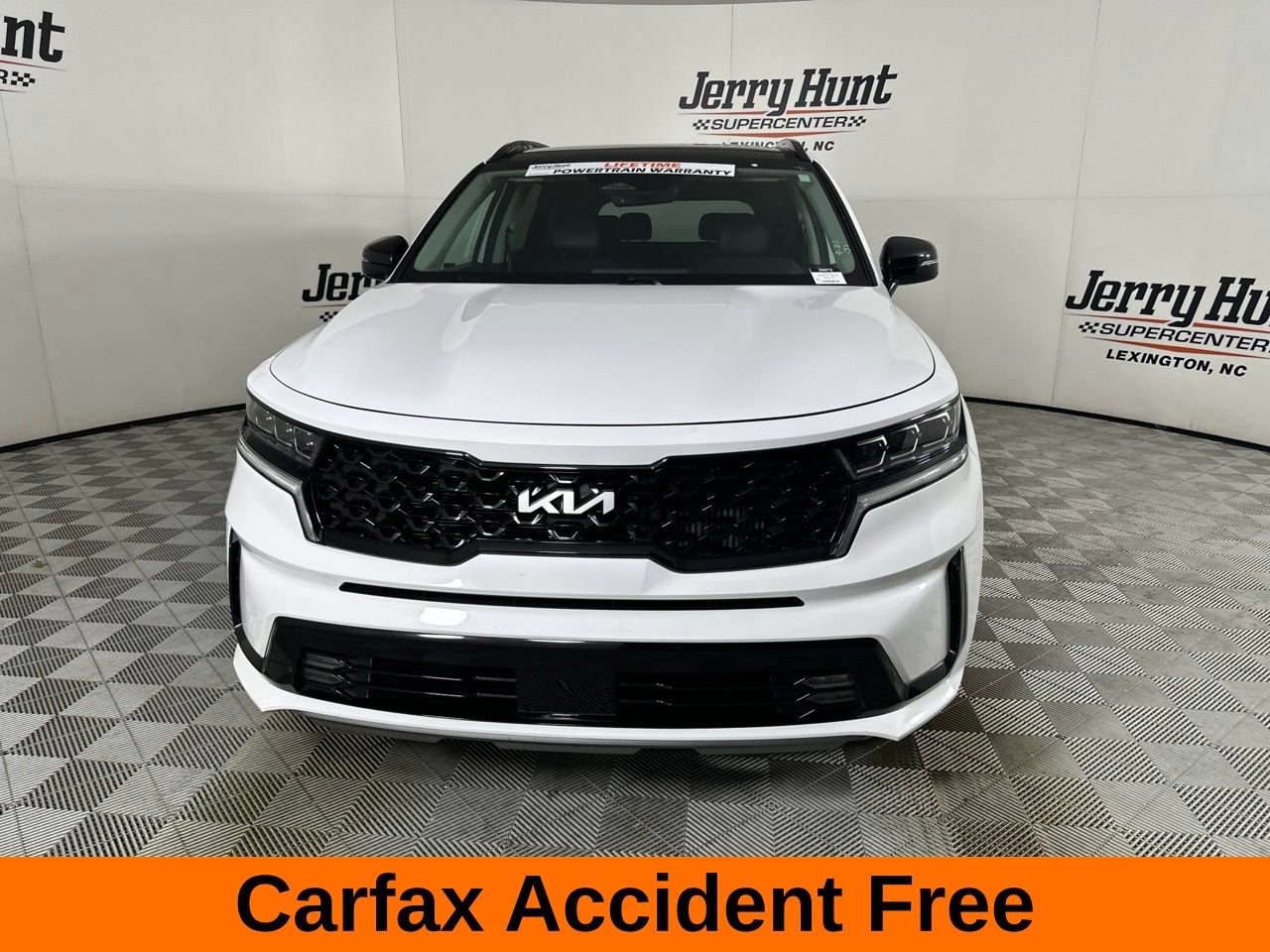 Used 2023 Kia Sorento SX AWD/4WD image 3