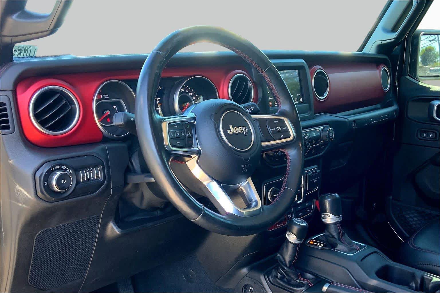 Used 2020 Jeep Wrangler Unlimited Rubicon w/ Cold Weather Group AWD/4WD image 16