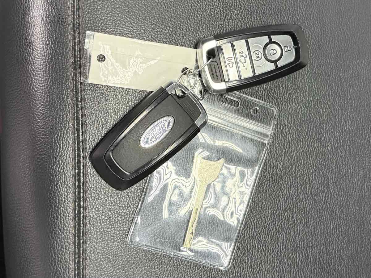 Used 2023 Ford F250 Lariat w/ Black Appearance Package image 38