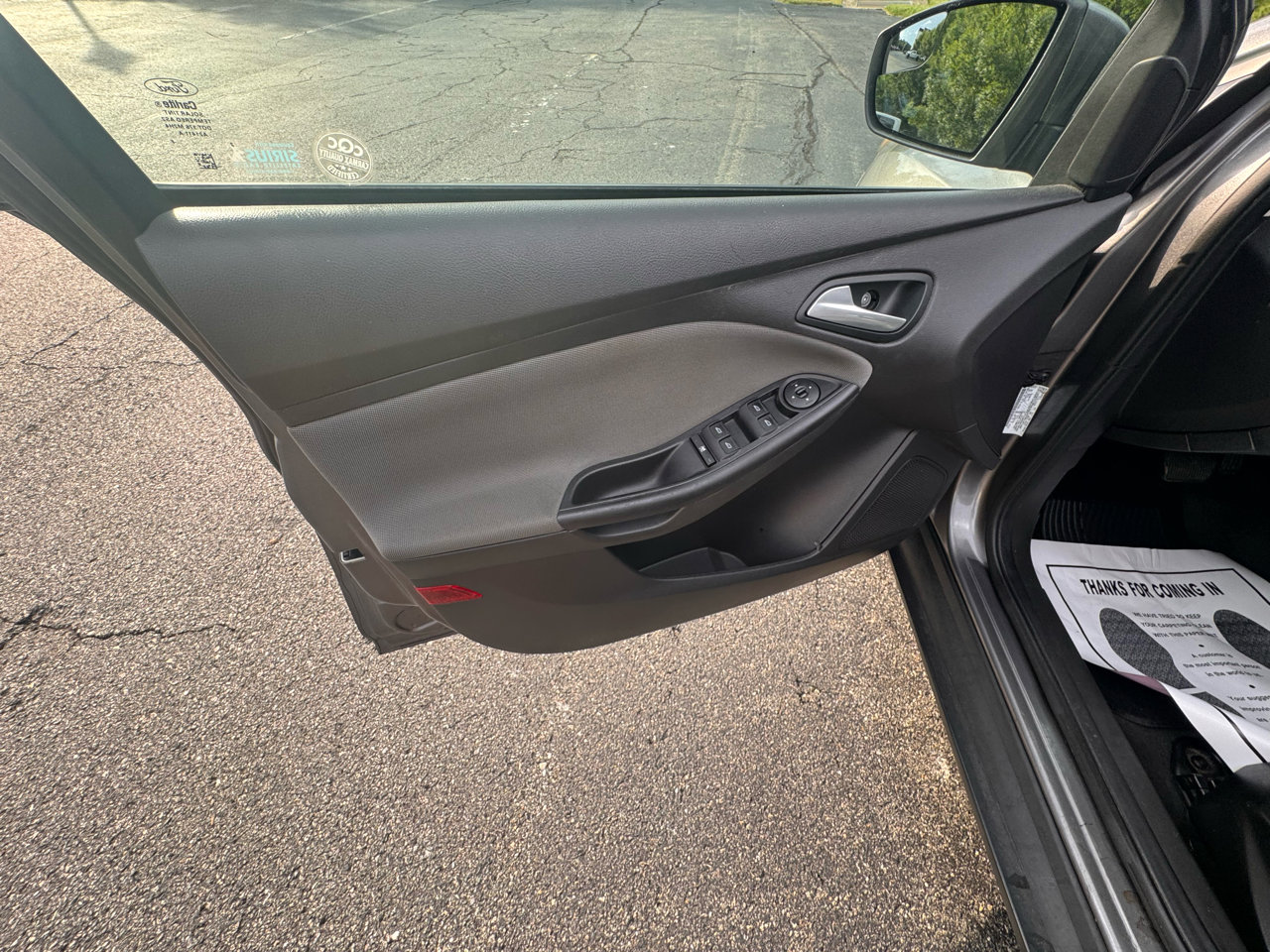 Used 2012 Ford Focus SE image 17