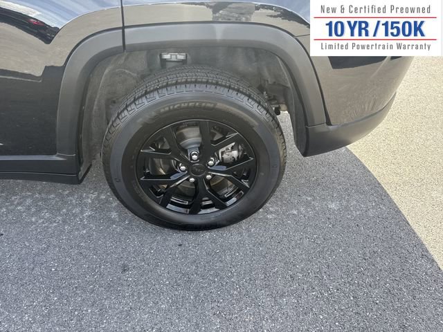 Used 2025 Jeep Grand Cherokee Altitude image 9