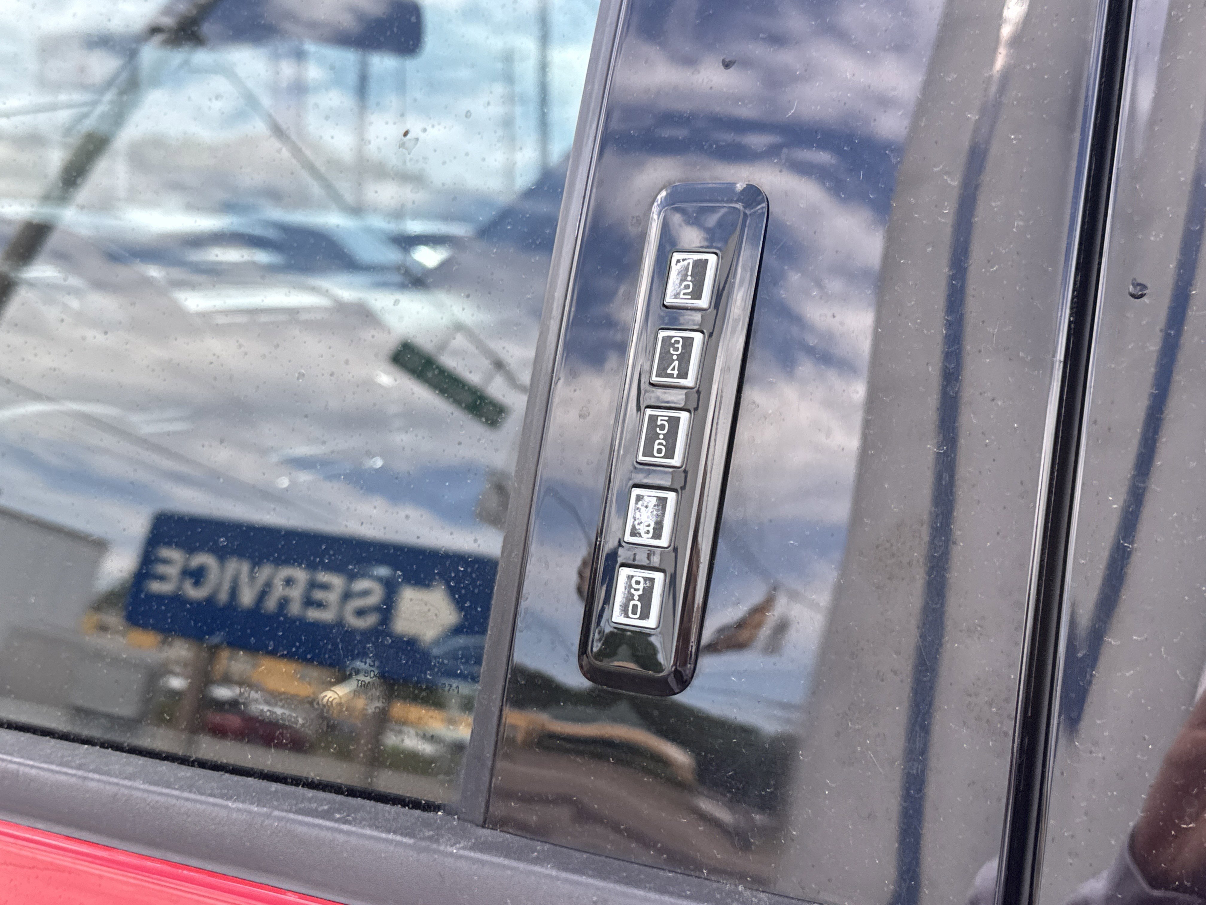 Used 2018 Ford F150 Raptor w/ Equipment Group 802A Luxury image 13