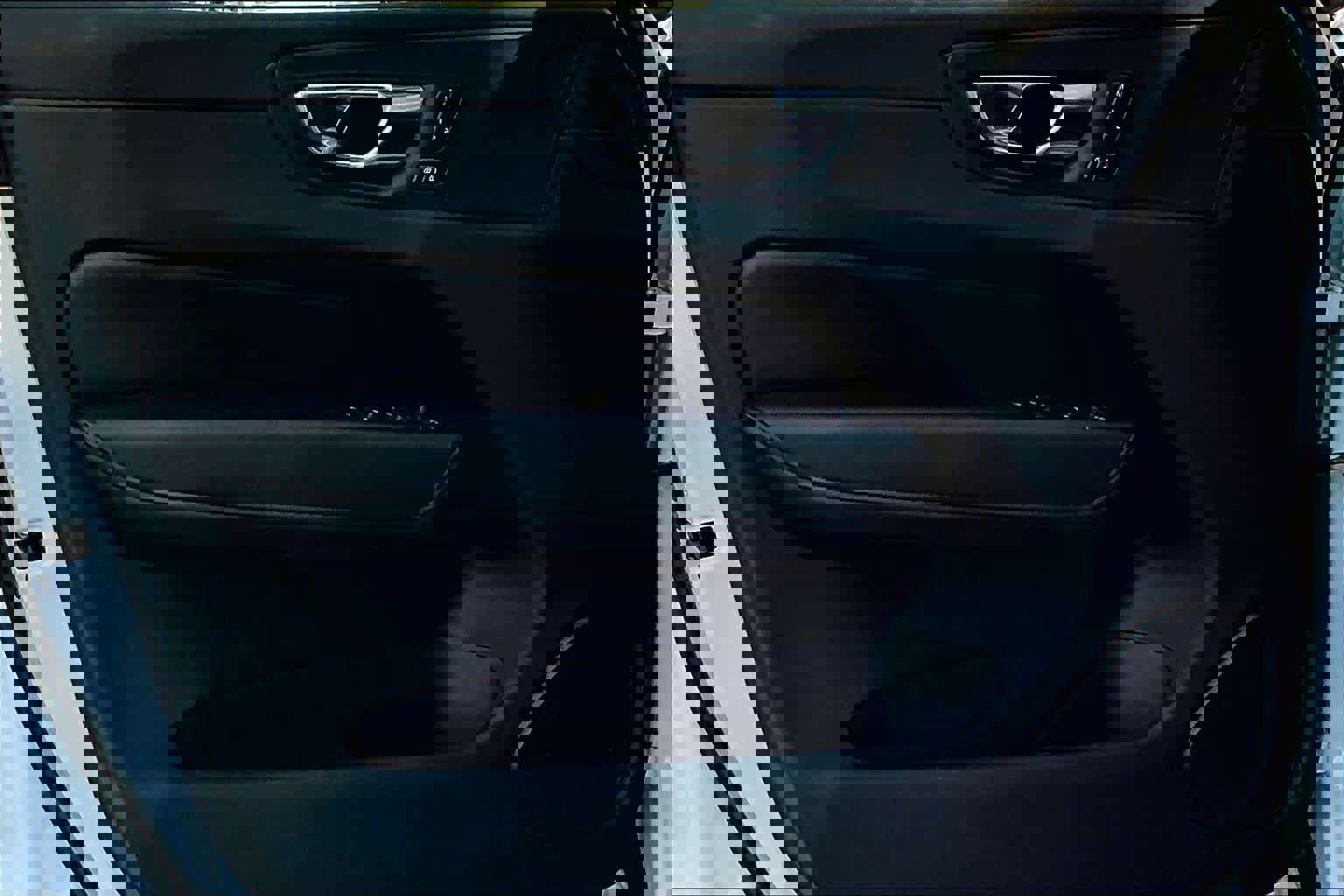 Used 2023 Volvo XC60 B5 Plus w/ Climate Package image 25