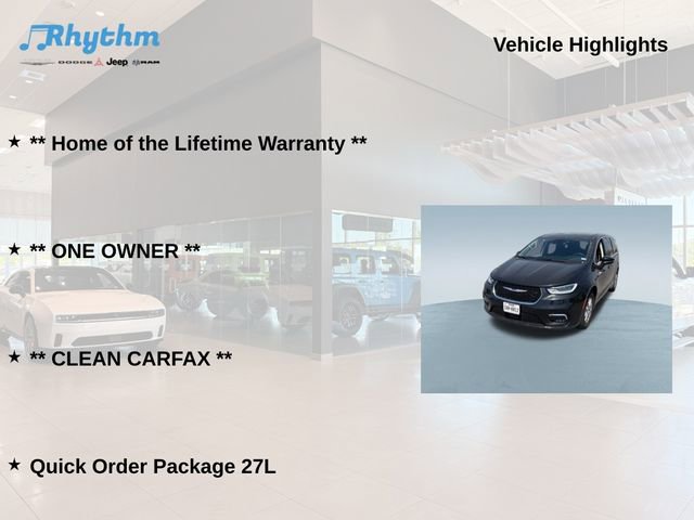 Used 2023 Chrysler Pacifica Touring-L image 5