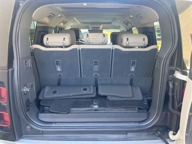 Used 2024 Land Rover Defender 130 S image 11