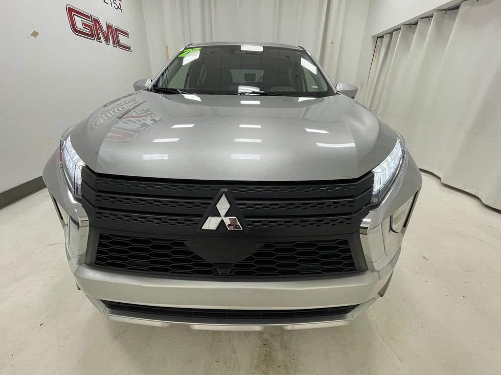 Used 2025 Mitsubishi Eclipse Cross SE AWD/4WD image 2