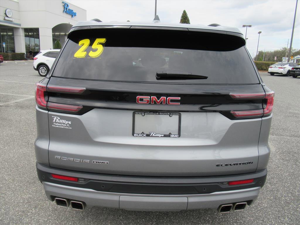 Used 2025 GMC Acadia Elevation image 6