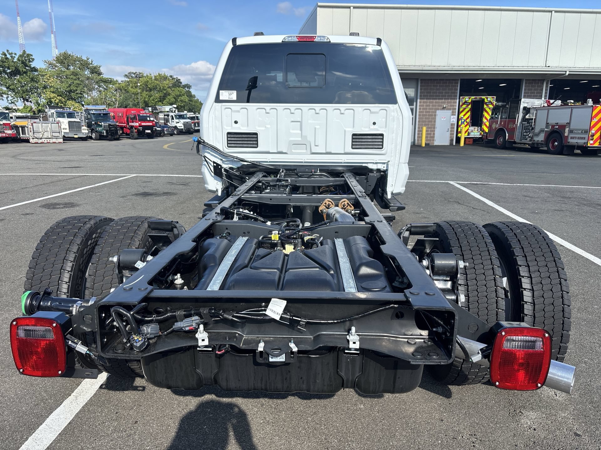 New 2026 Ford F550 4x4 Crew Cab image 18