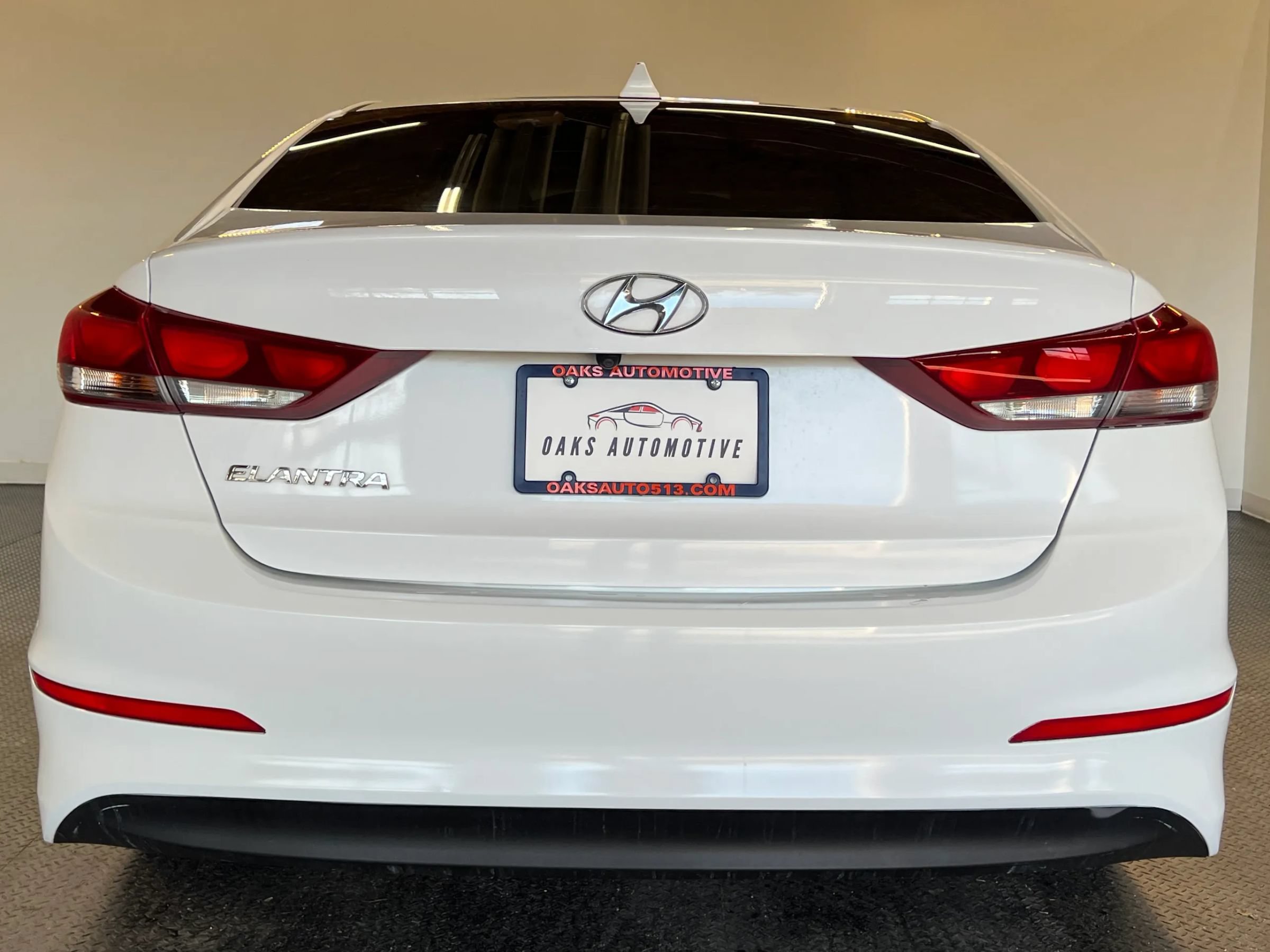Used 2017 Hyundai Elantra SE FWD image 6