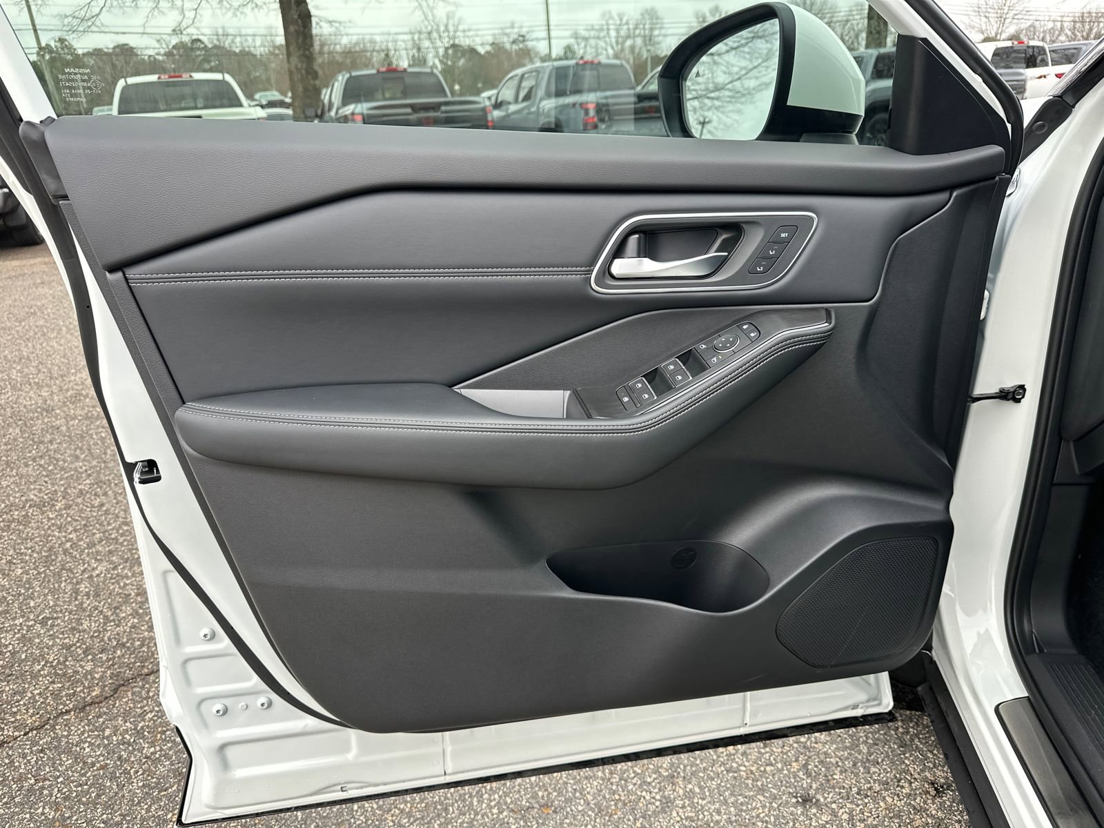 New 2026 Nissan Rogue Platinum w/ Tech Package image 10